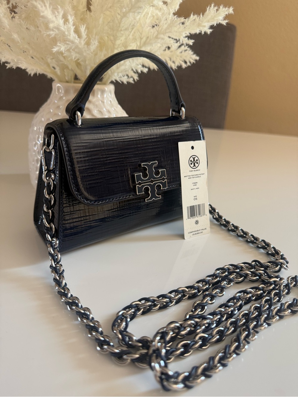 NWT , TORY BURCH BRITTEN TEXTURED PATENT
MINI TOP HANDLE CROSSBODY